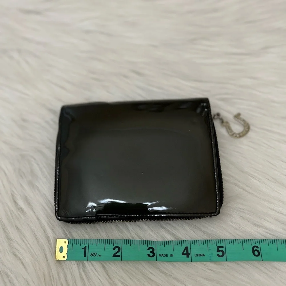 PAUL SMITH - BLACK PATENT LEATHER COMPACT BIFOLD ZIP WALLET